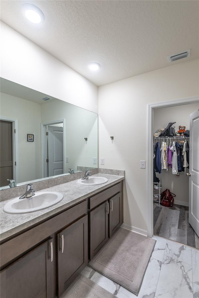 Image 20 of 54 For 3005 Suncoast Blend Drive