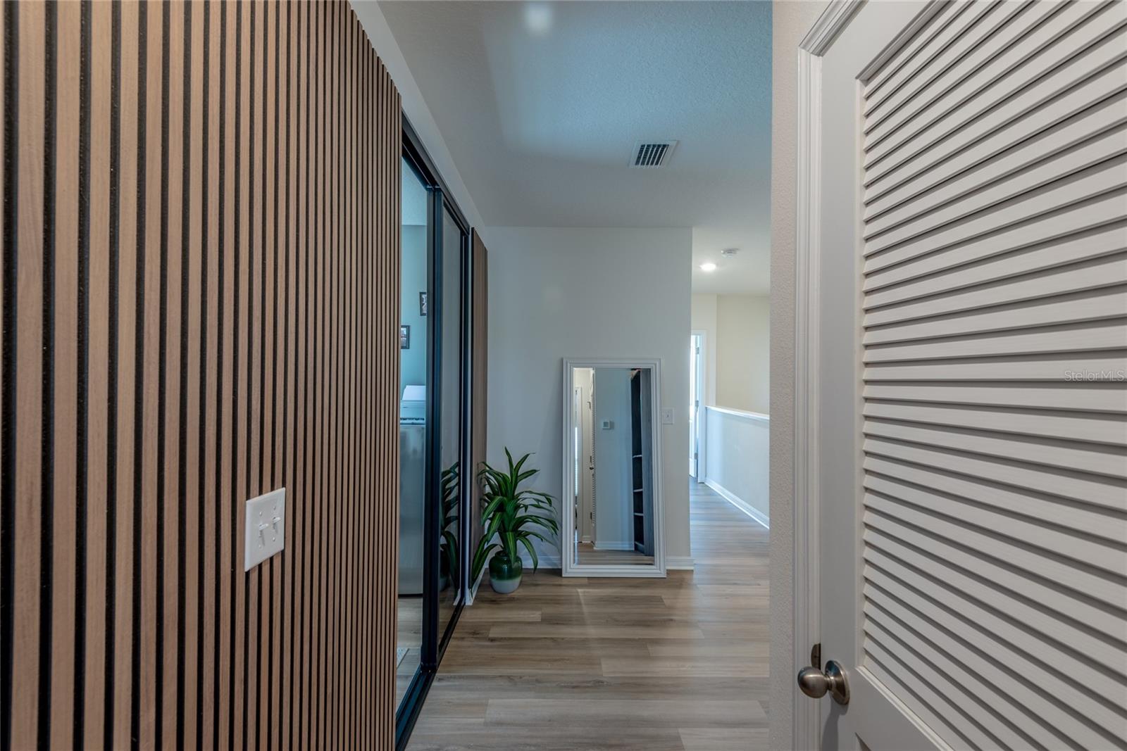 Image 21 of 54 For 3005 Suncoast Blend Drive