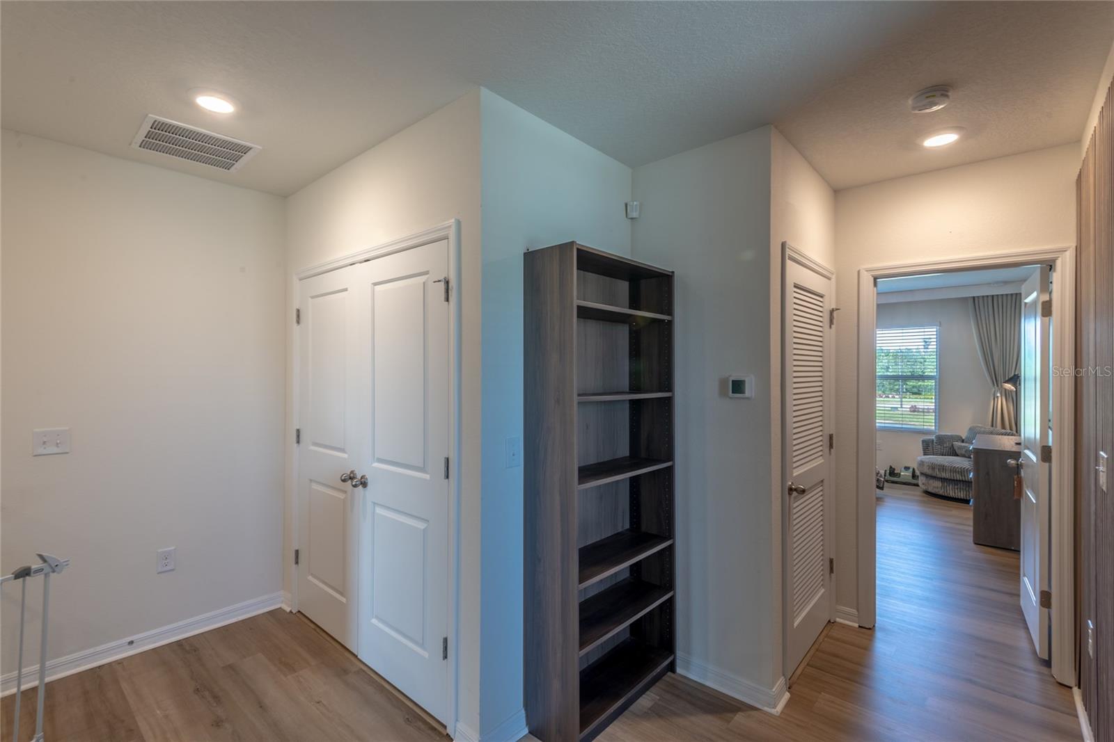 Image 23 of 54 For 3005 Suncoast Blend Drive