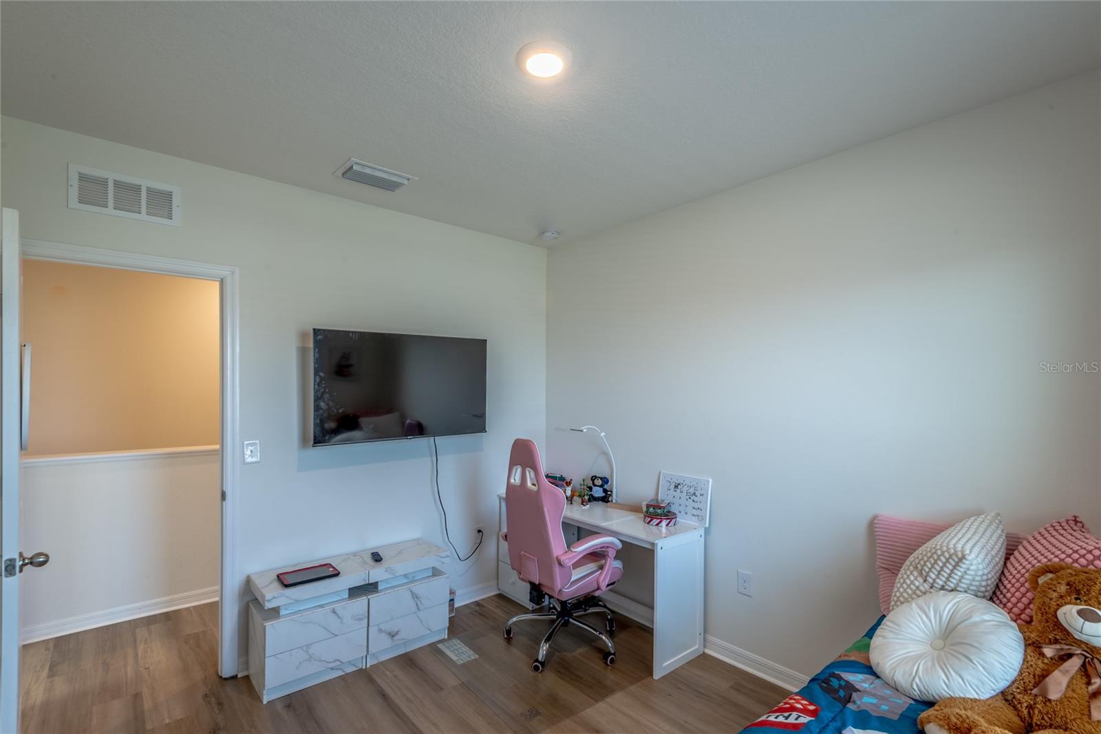 Image 29 of 54 For 3005 Suncoast Blend Drive