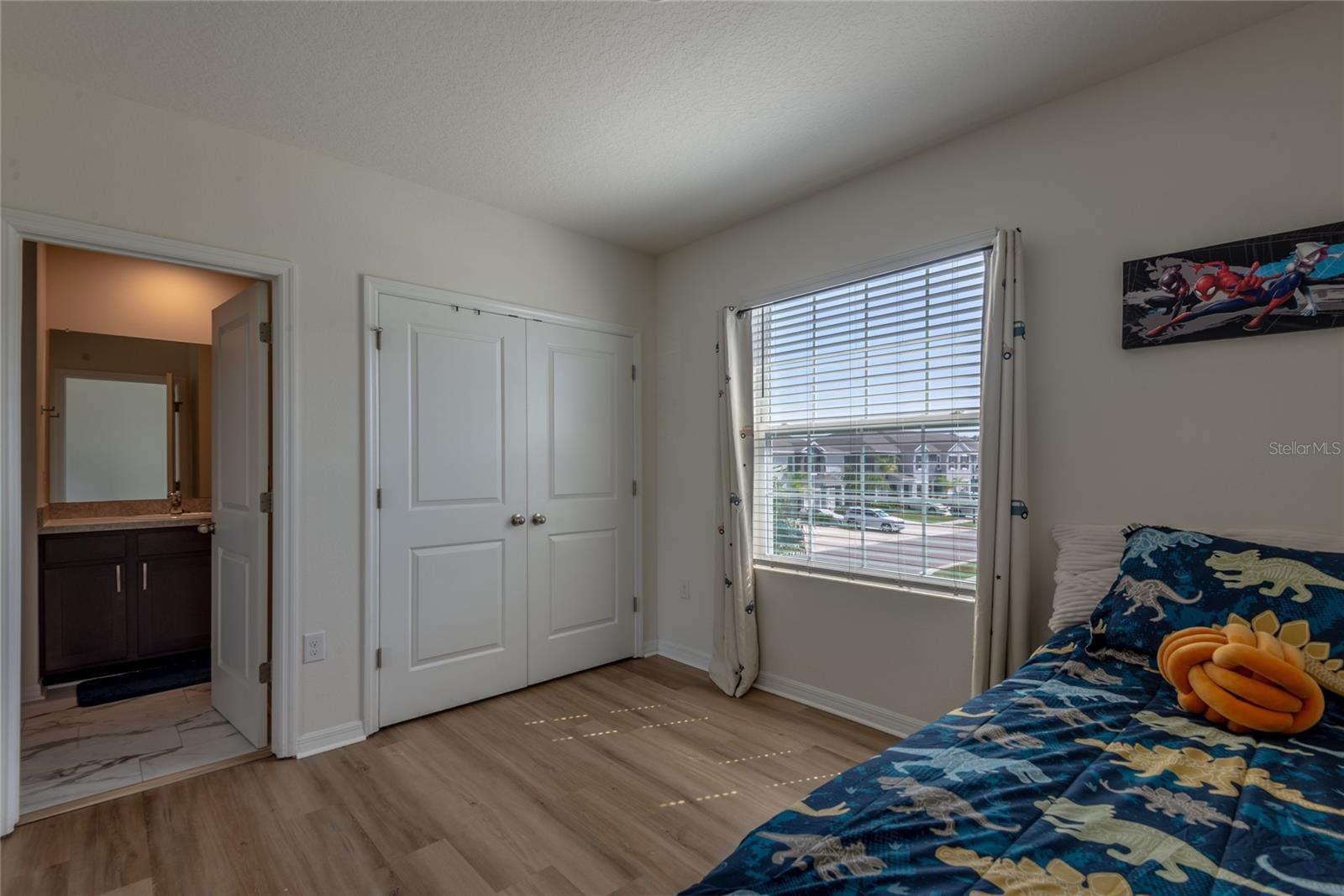 Image 34 of 54 For 3005 Suncoast Blend Drive