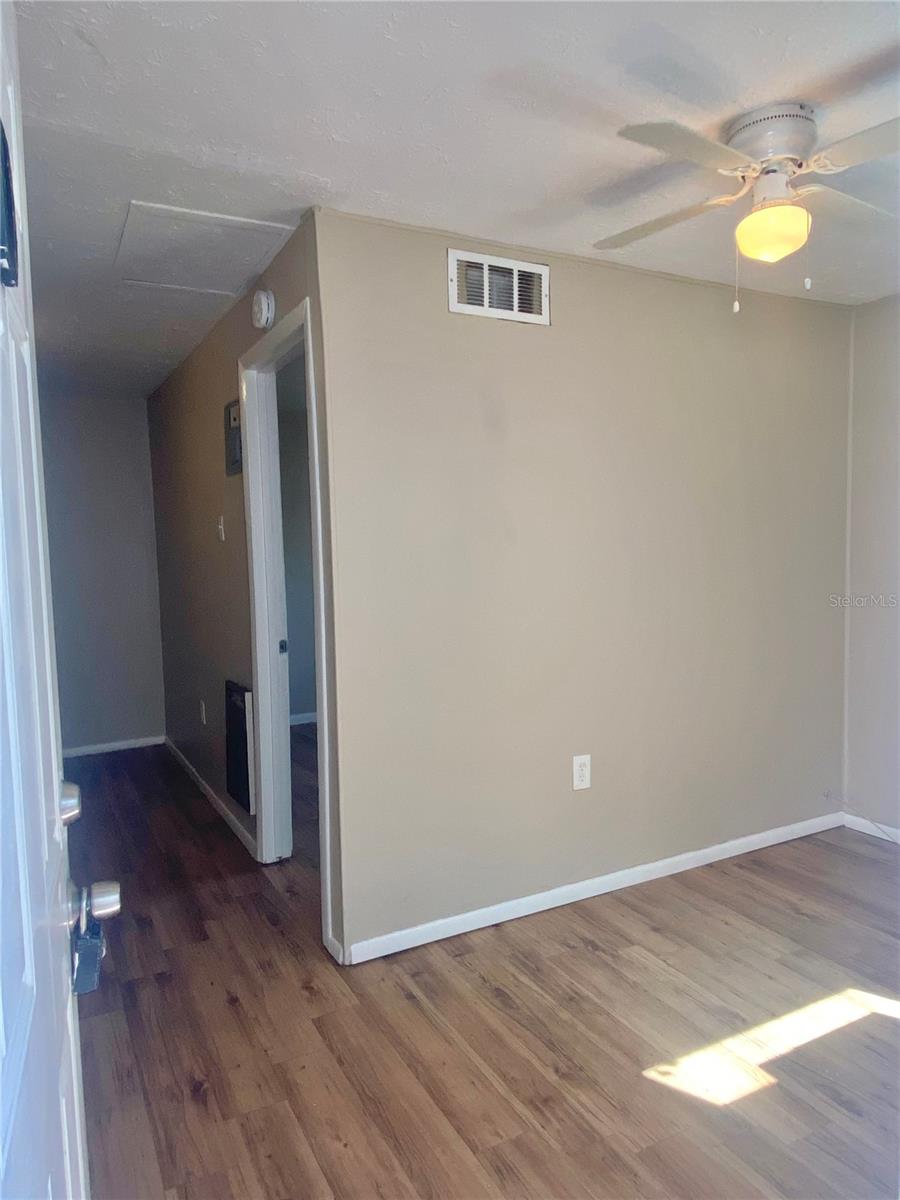 Image 3 of 8 For 2531 Cherry Street D