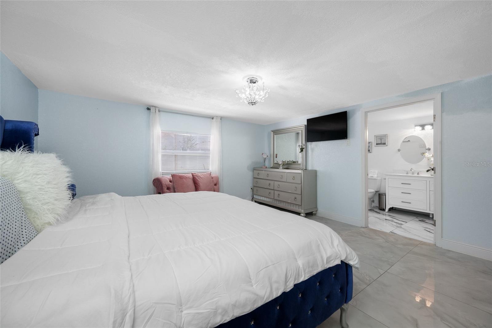 Image 21 of 45 For 6017 Fern Street