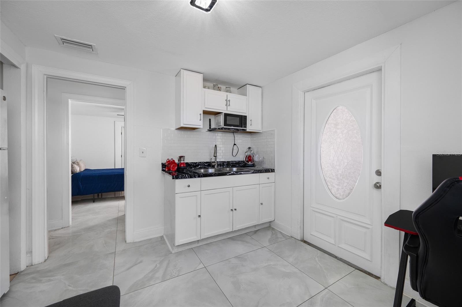 Image 34 of 45 For 6017 Fern Street