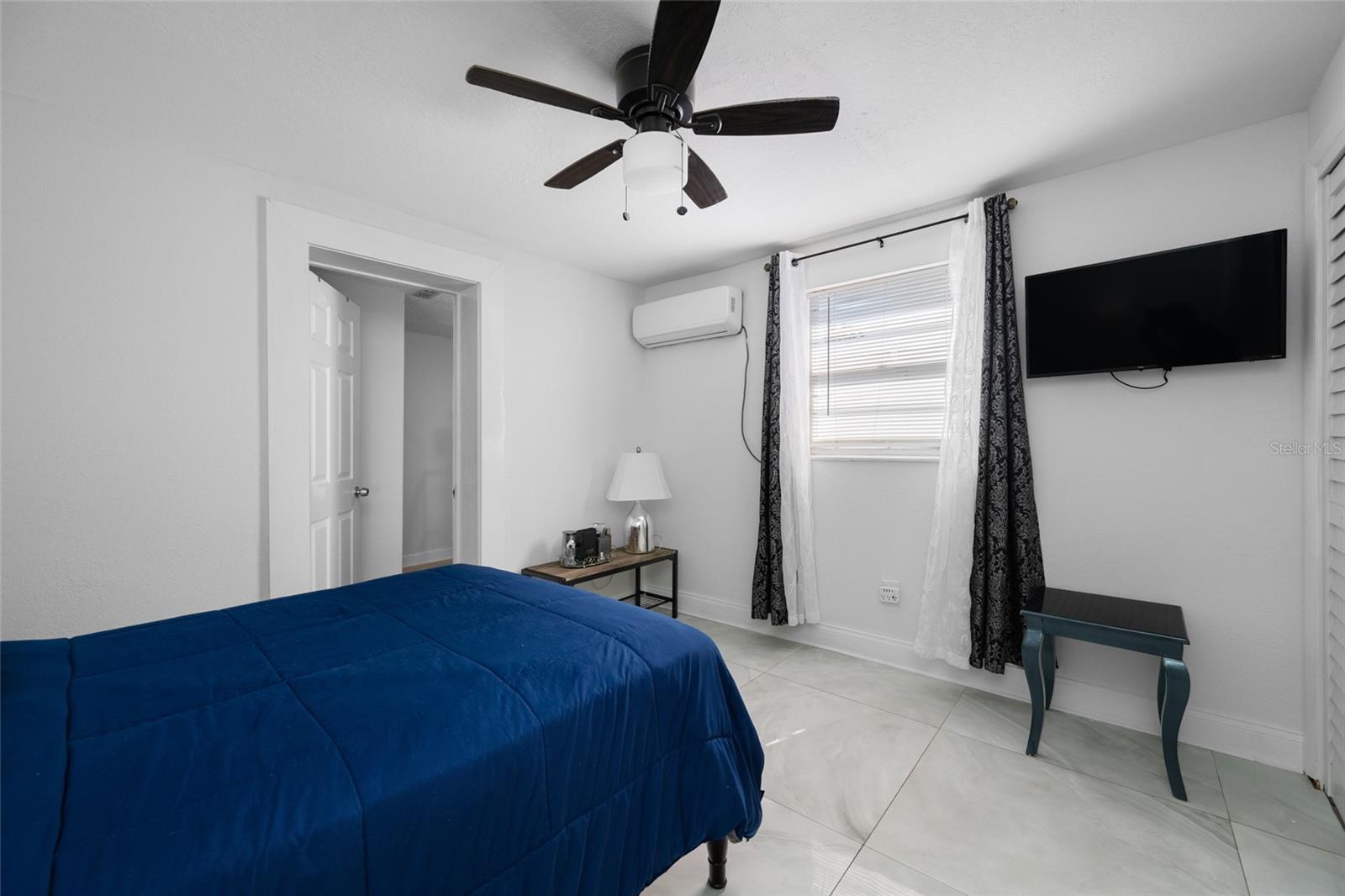 Image 35 of 45 For 6017 Fern Street