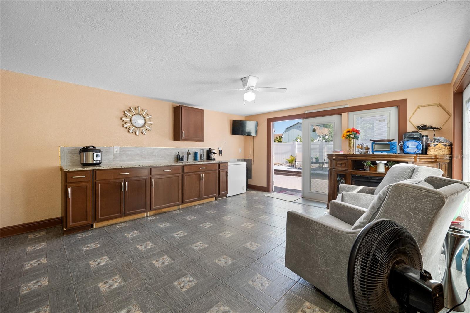 Image 41 of 45 For 6017 Fern Street