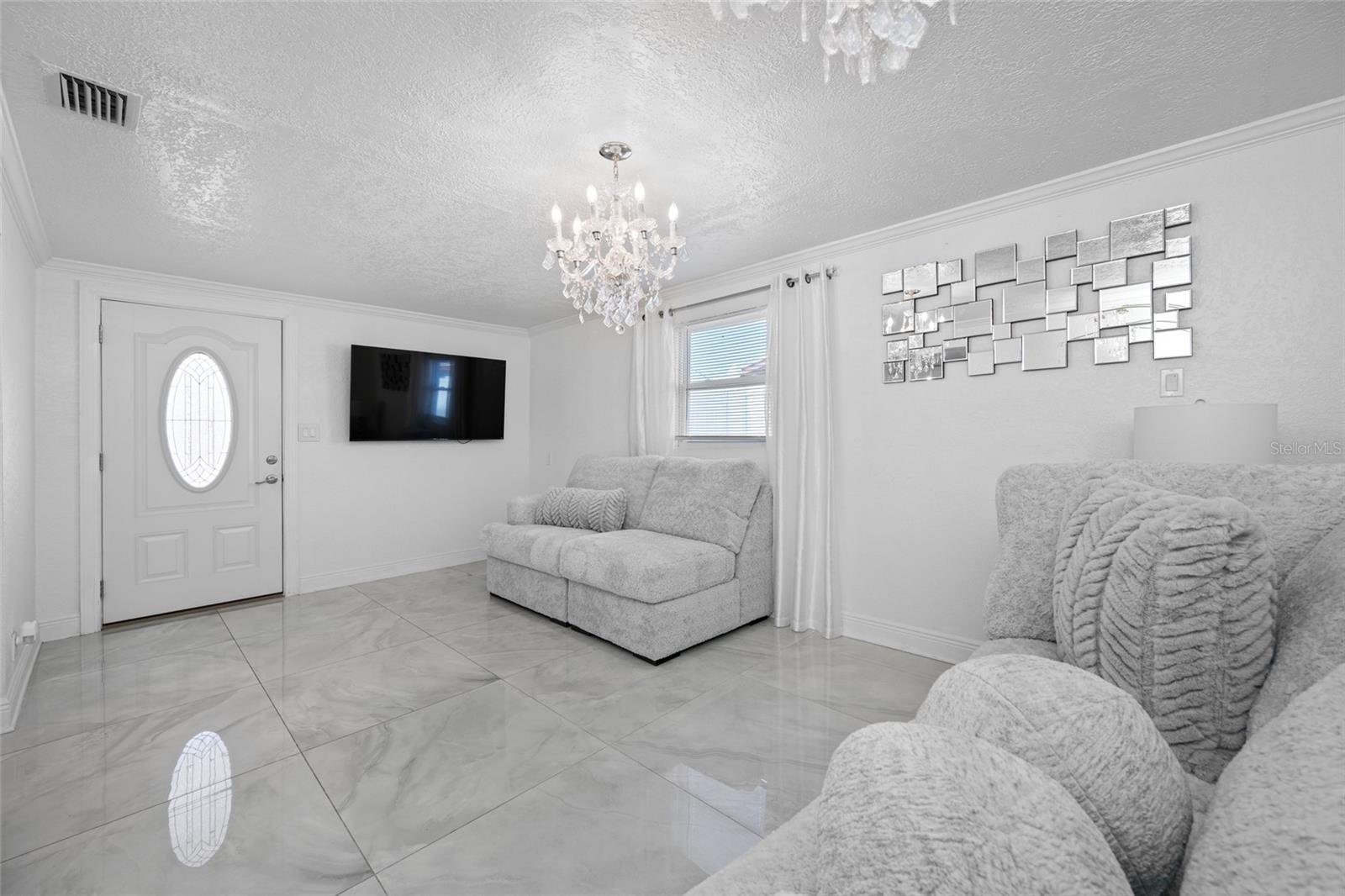 Image 8 of 45 For 6017 Fern Street