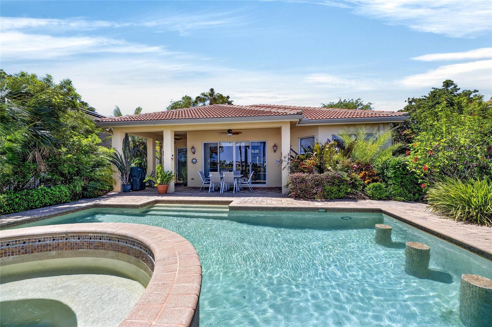 Image 3 of 70 For 4922 Sapphire Sound Drive