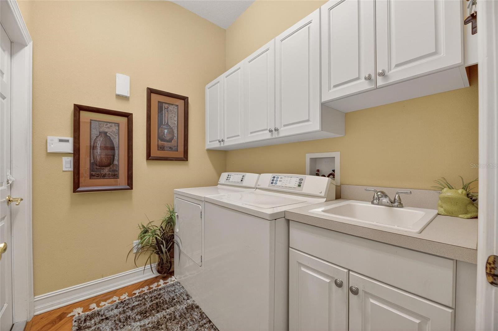 Image 38 of 70 For 4922 Sapphire Sound Drive