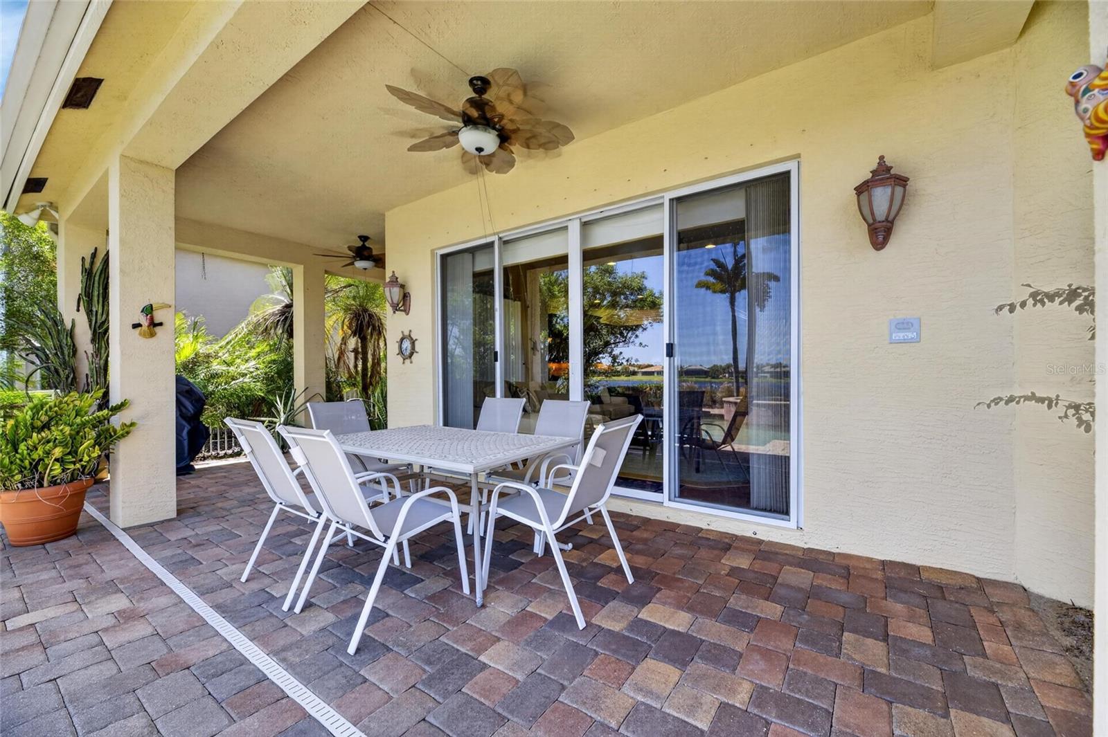 Image 39 of 70 For 4922 Sapphire Sound Drive