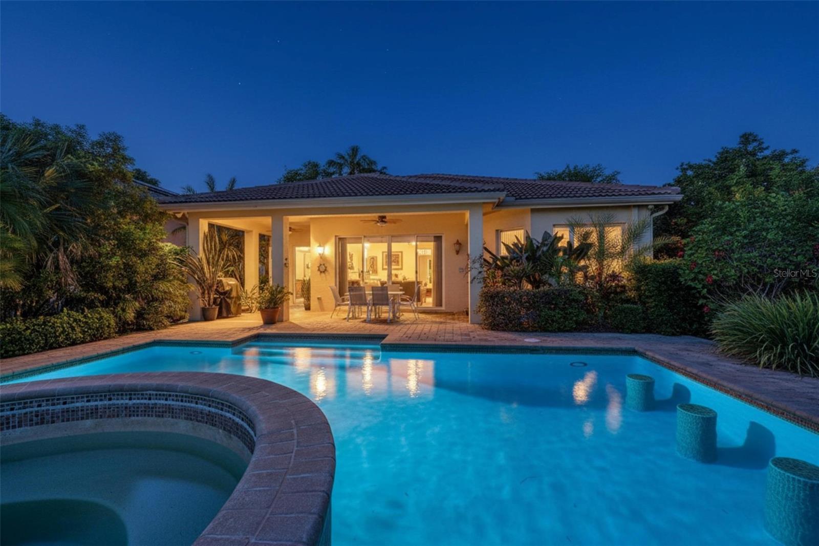 Image 6 of 70 For 4922 Sapphire Sound Drive