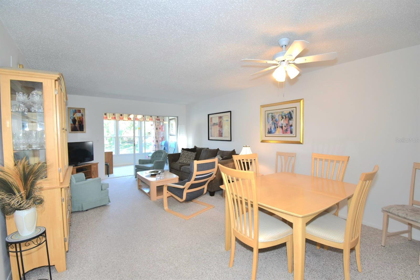 Image 12 of 22 For 936 Virginia Street 206