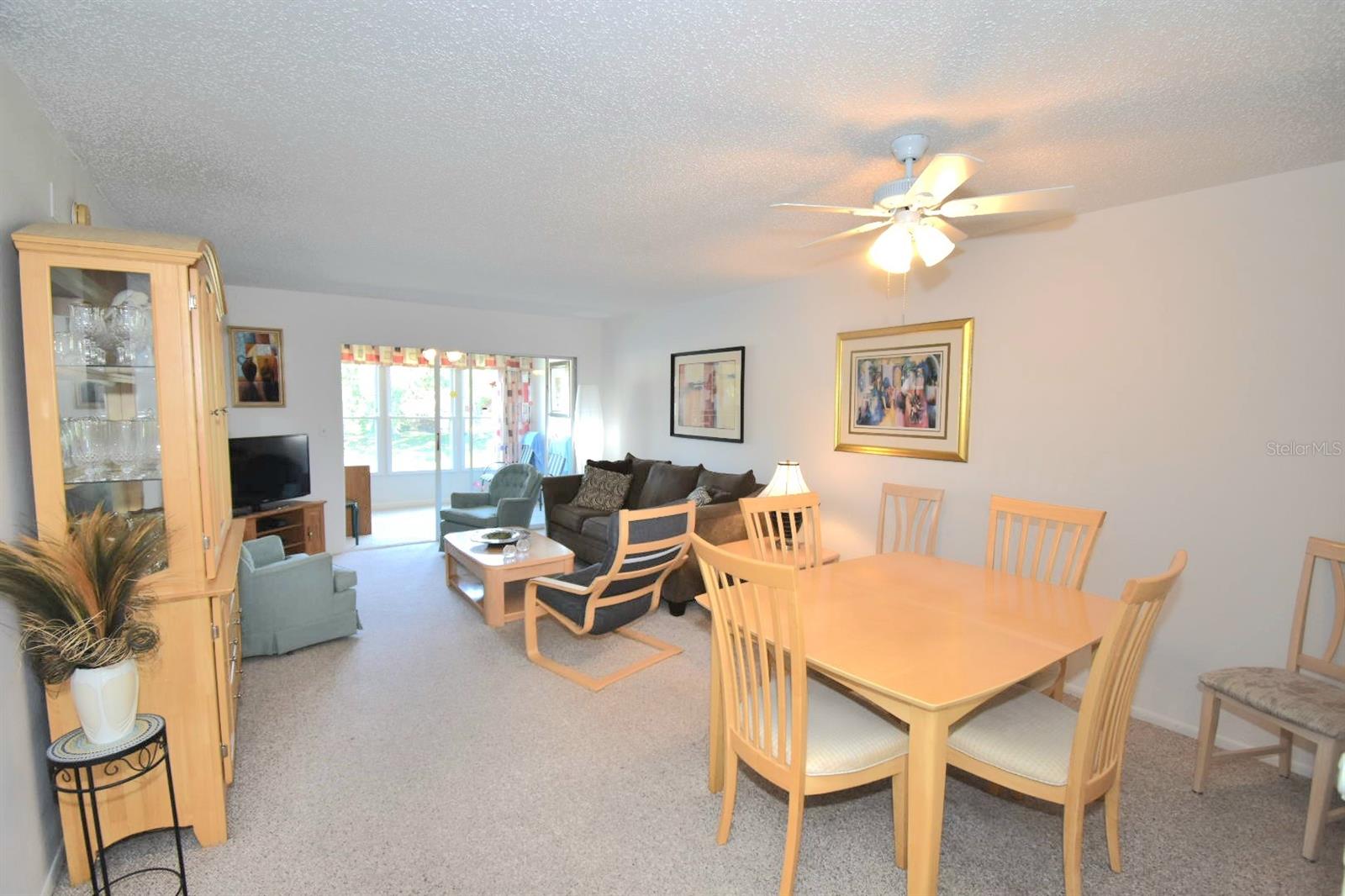 Image 15 of 22 For 936 Virginia Street 206