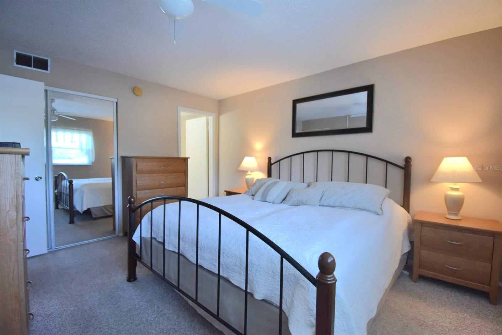 Image 5 of 22 For 936 Virginia Street 206