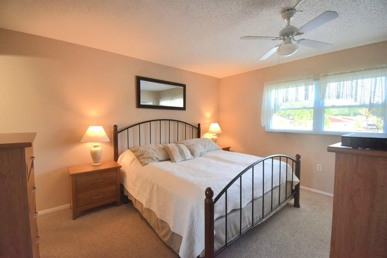 Image 6 of 22 For 936 Virginia Street 206