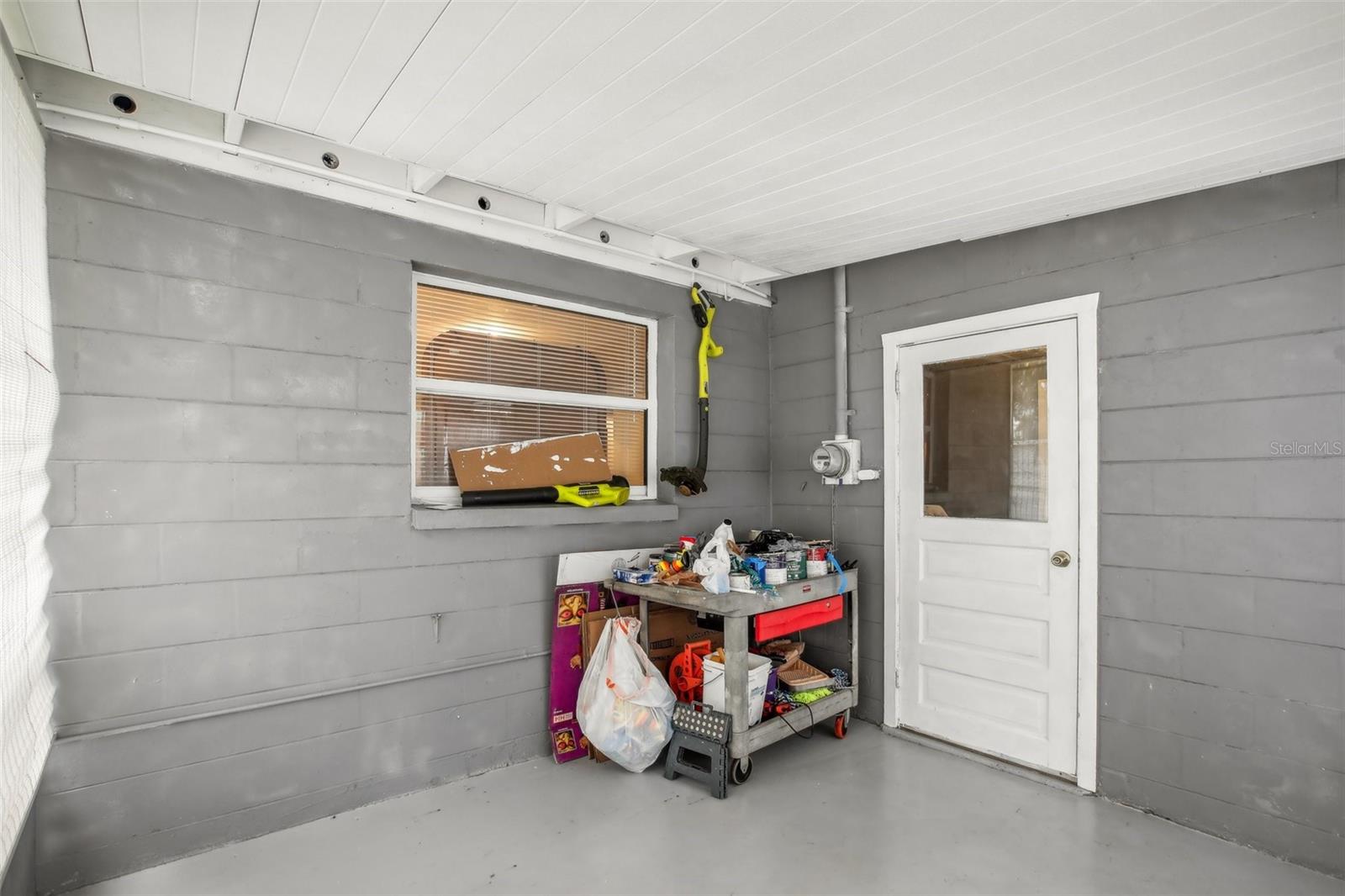 Image 16 of 20 For 10821 105th Street