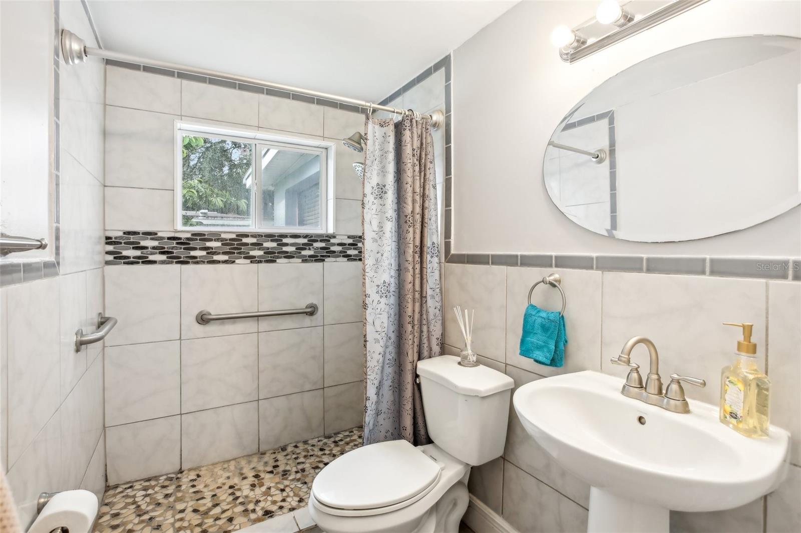 Image 8 of 20 For 10821 105th Street