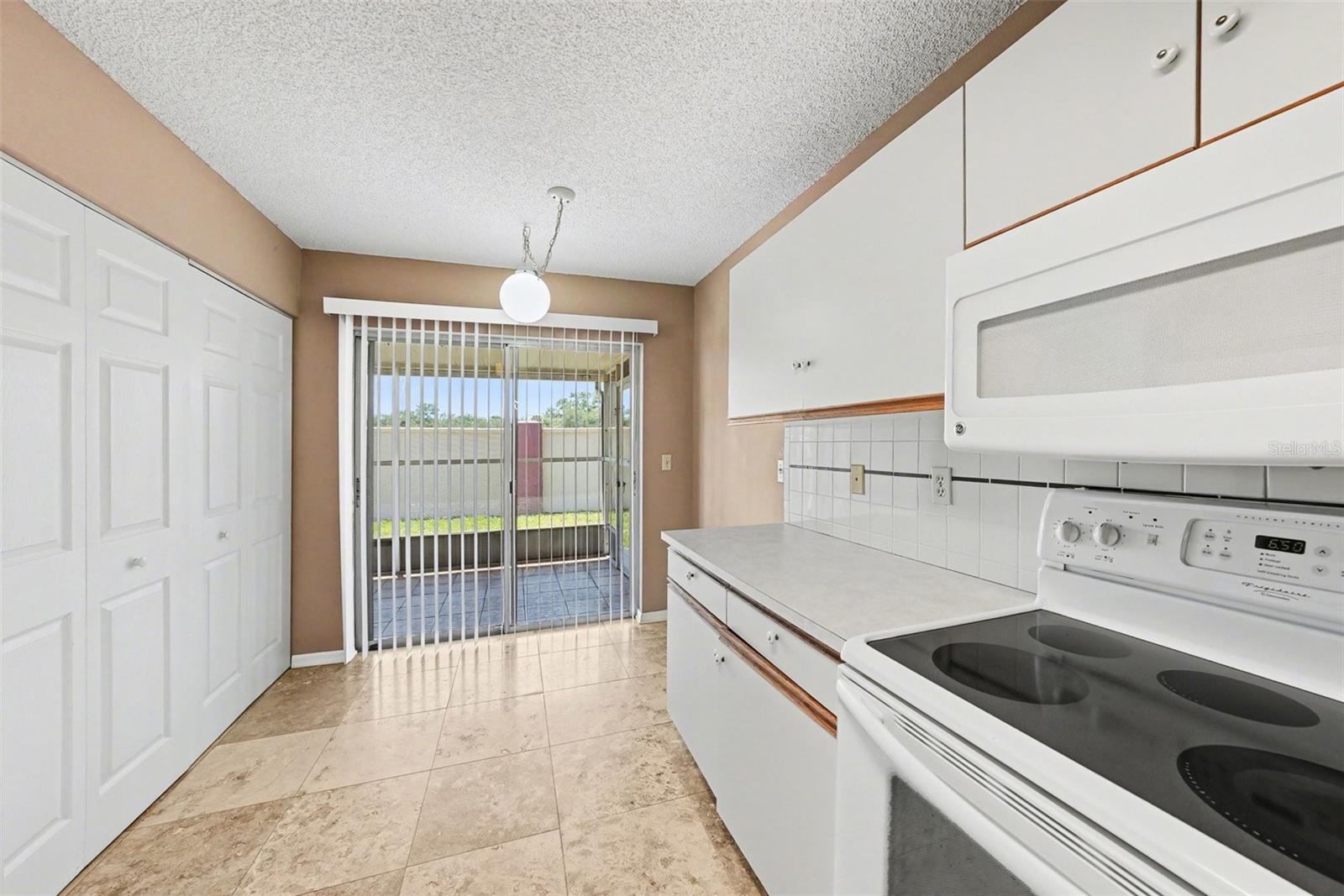 Image 16 of 26 For 7816 Hardwick Drive 1011