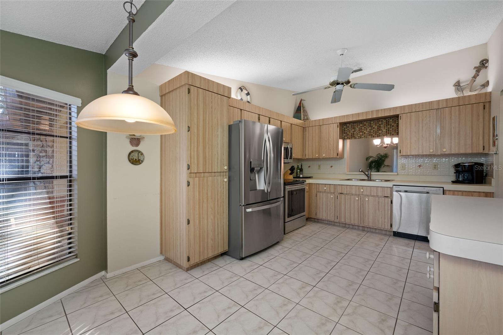 Image 12 of 56 For 8641 Shadblow Court 2