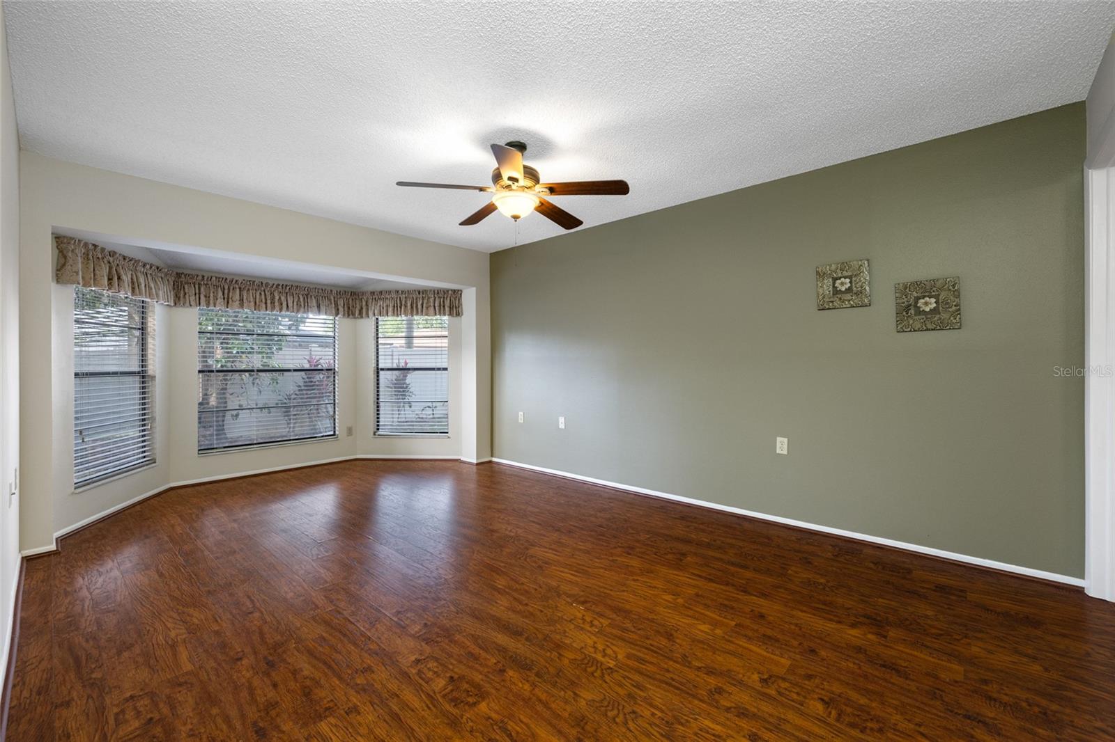 Image 26 of 56 For 8641 Shadblow Court 2