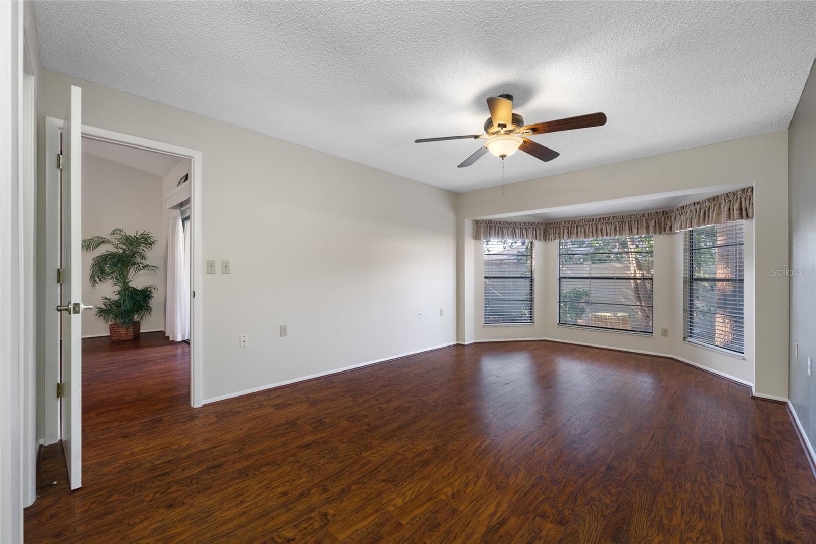 Image 27 of 56 For 8641 Shadblow Court 2