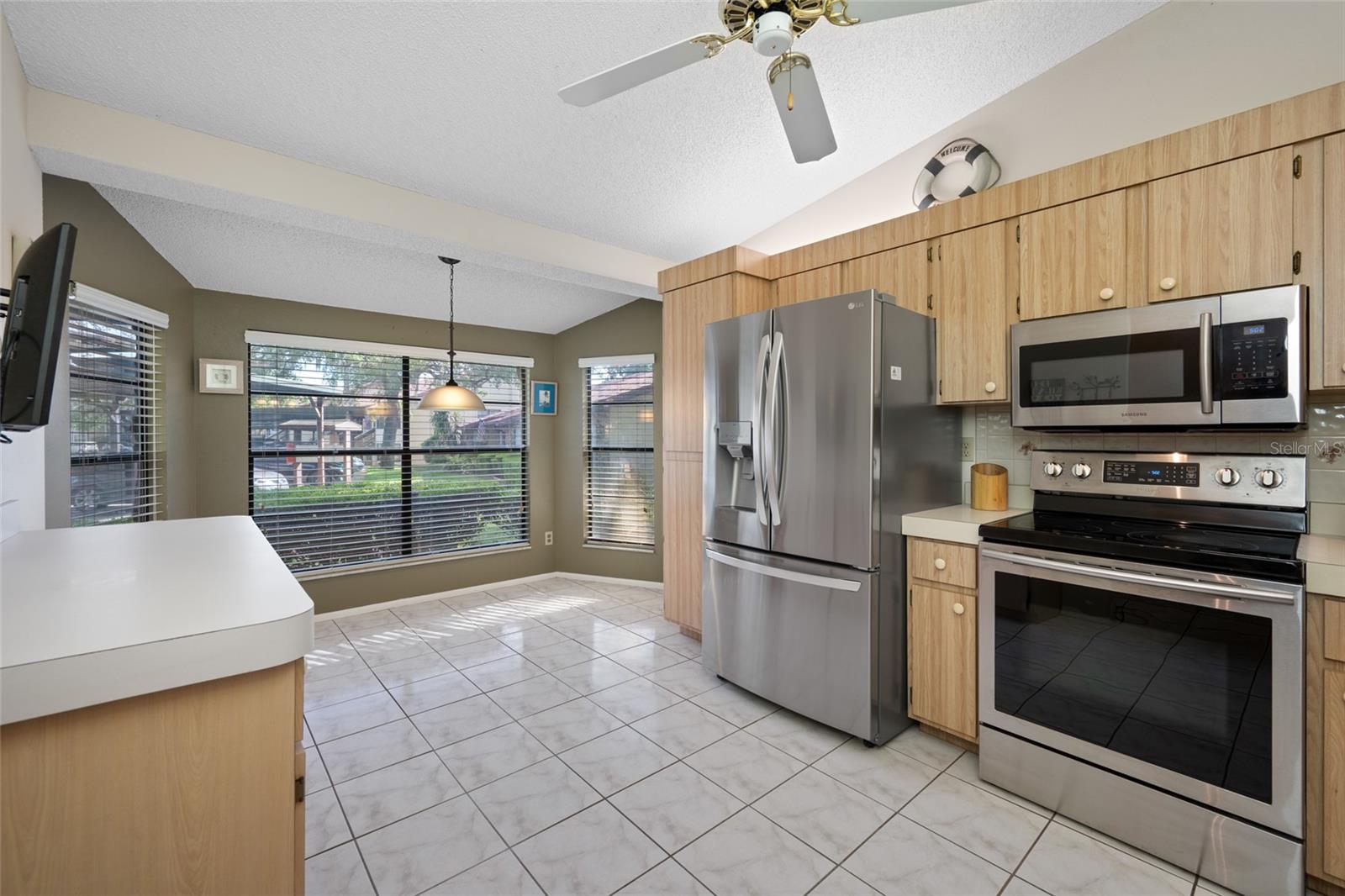 Image 9 of 56 For 8641 Shadblow Court 2