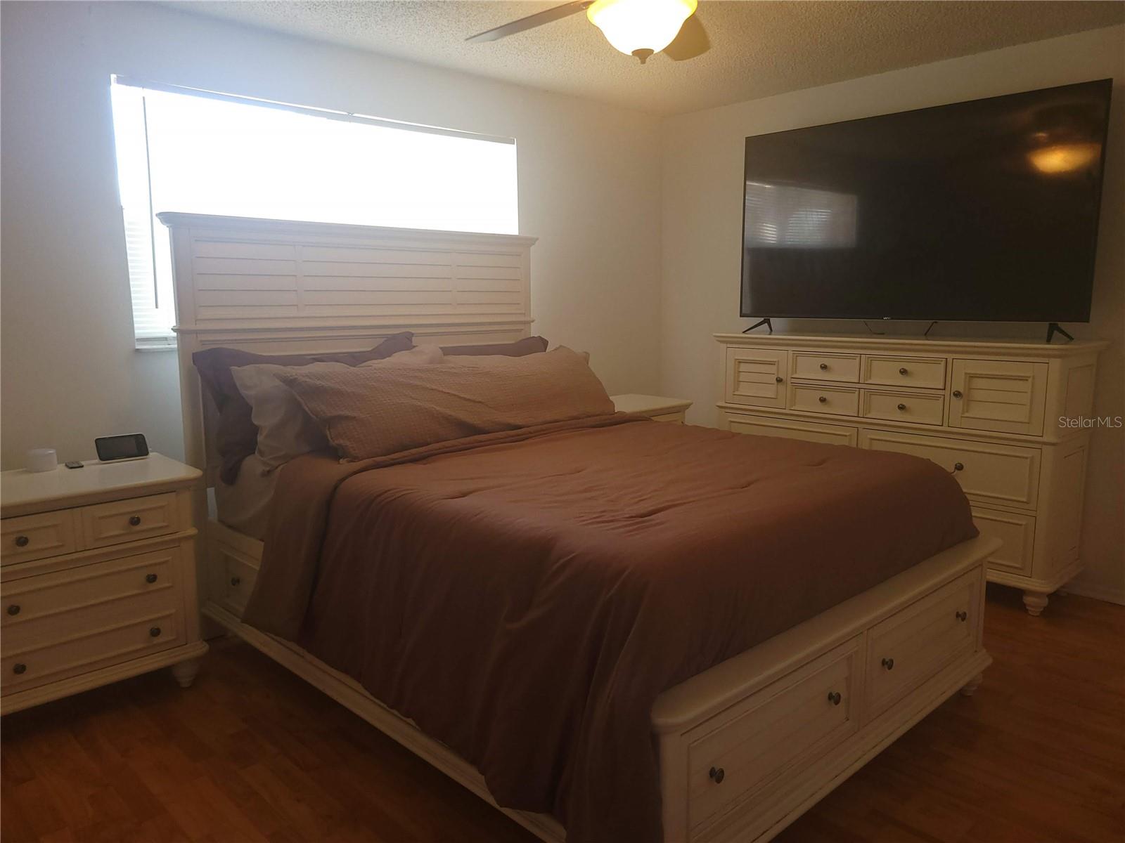 Image 11 of 19 For 6430 Lomand Avenue