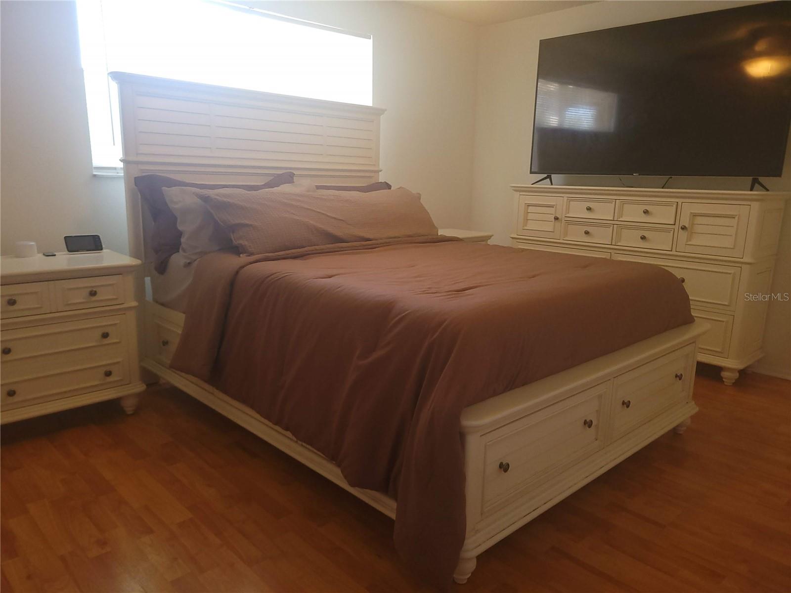 Image 12 of 19 For 6430 Lomand Avenue