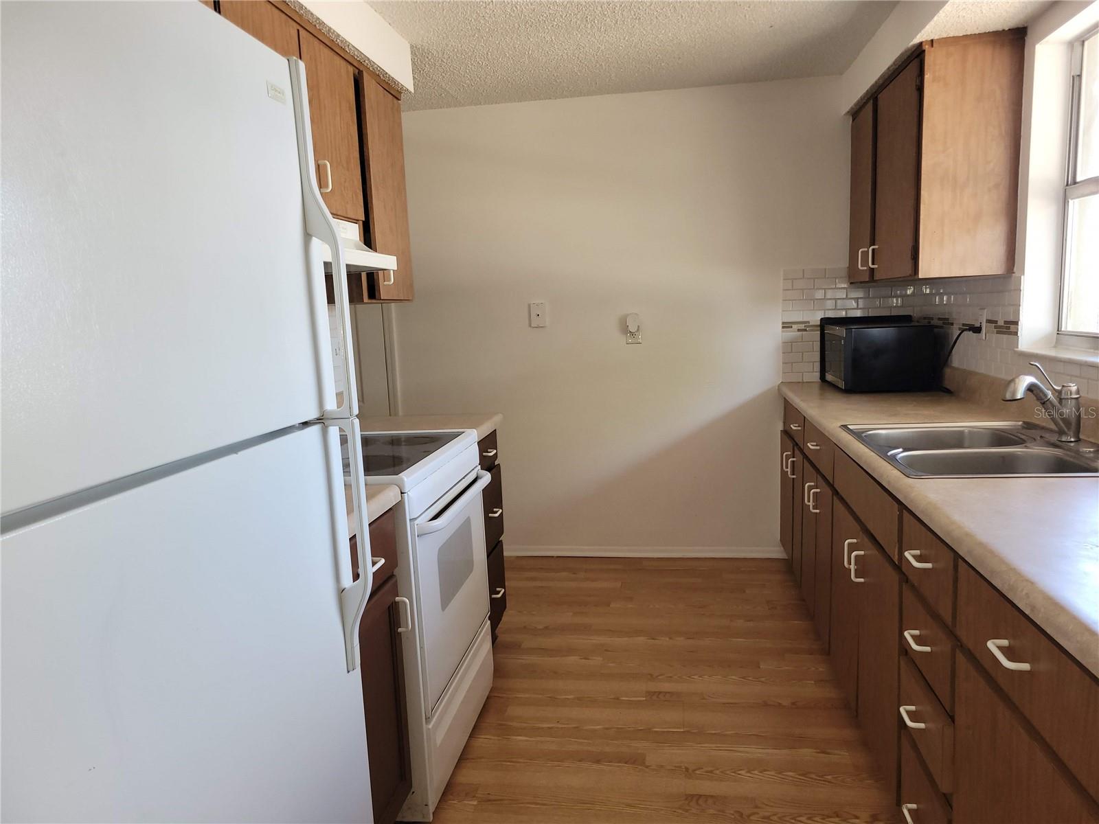 Image 5 of 19 For 6430 Lomand Avenue