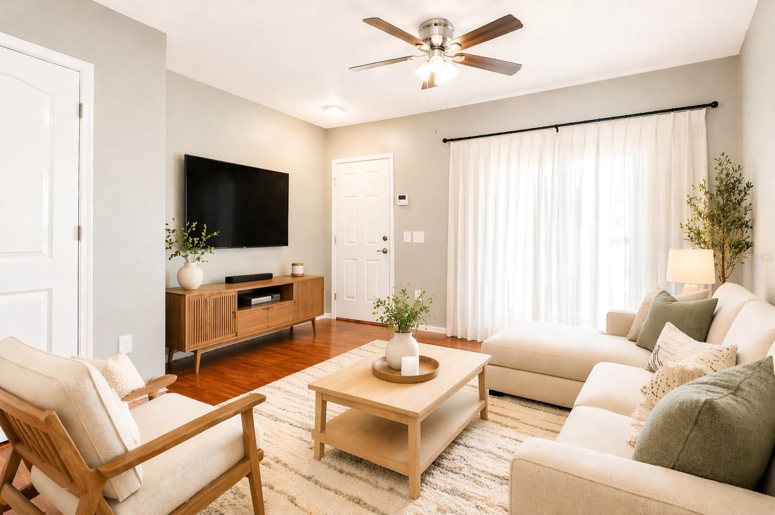 Image 4 of 19 For 2460 Lake Woodberry Circle