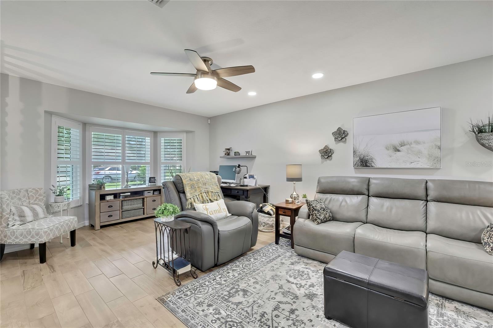 Image 4 of 39 For 6405 Wedgewood Drive