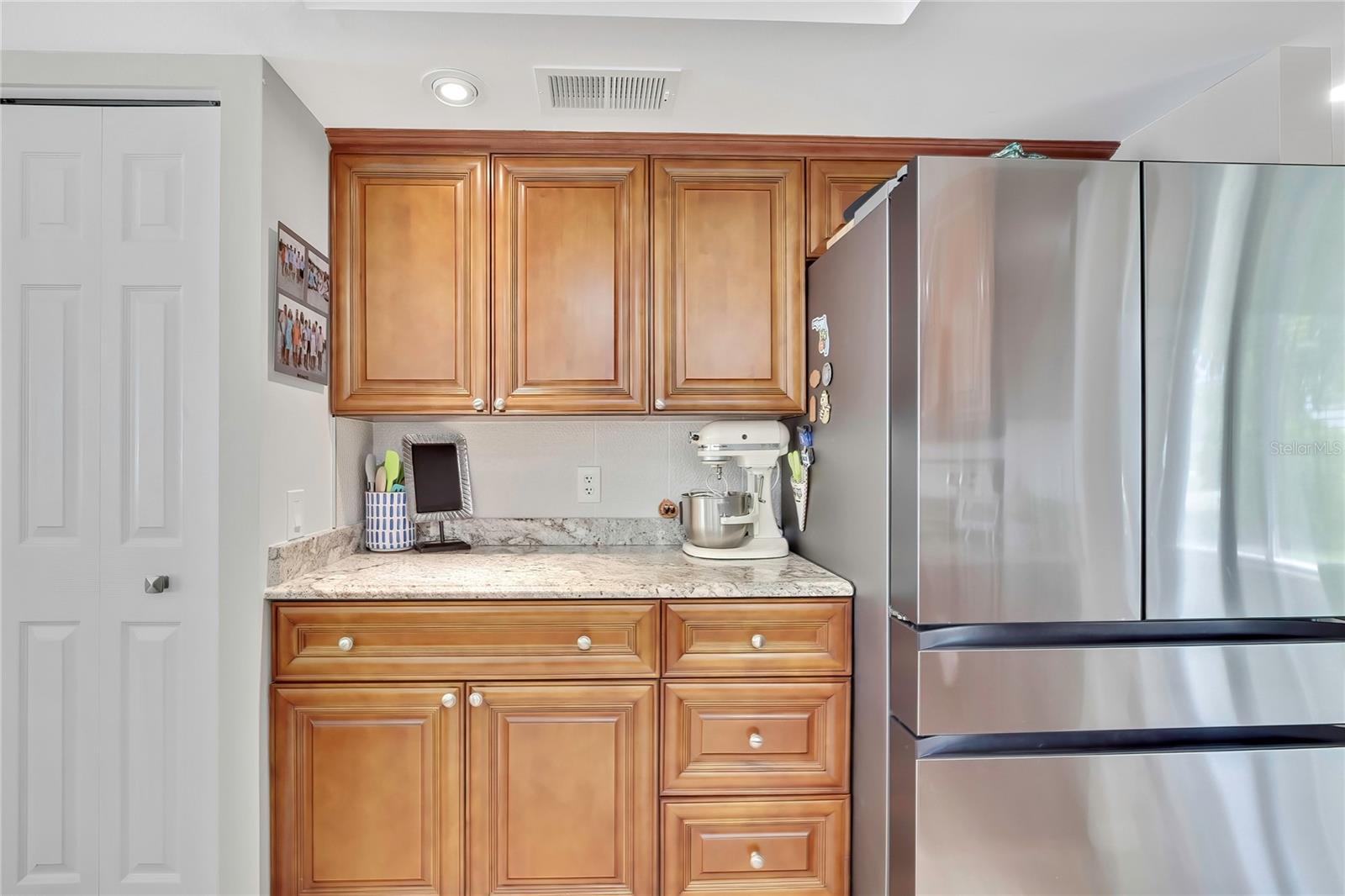 Image 9 of 39 For 6405 Wedgewood Drive