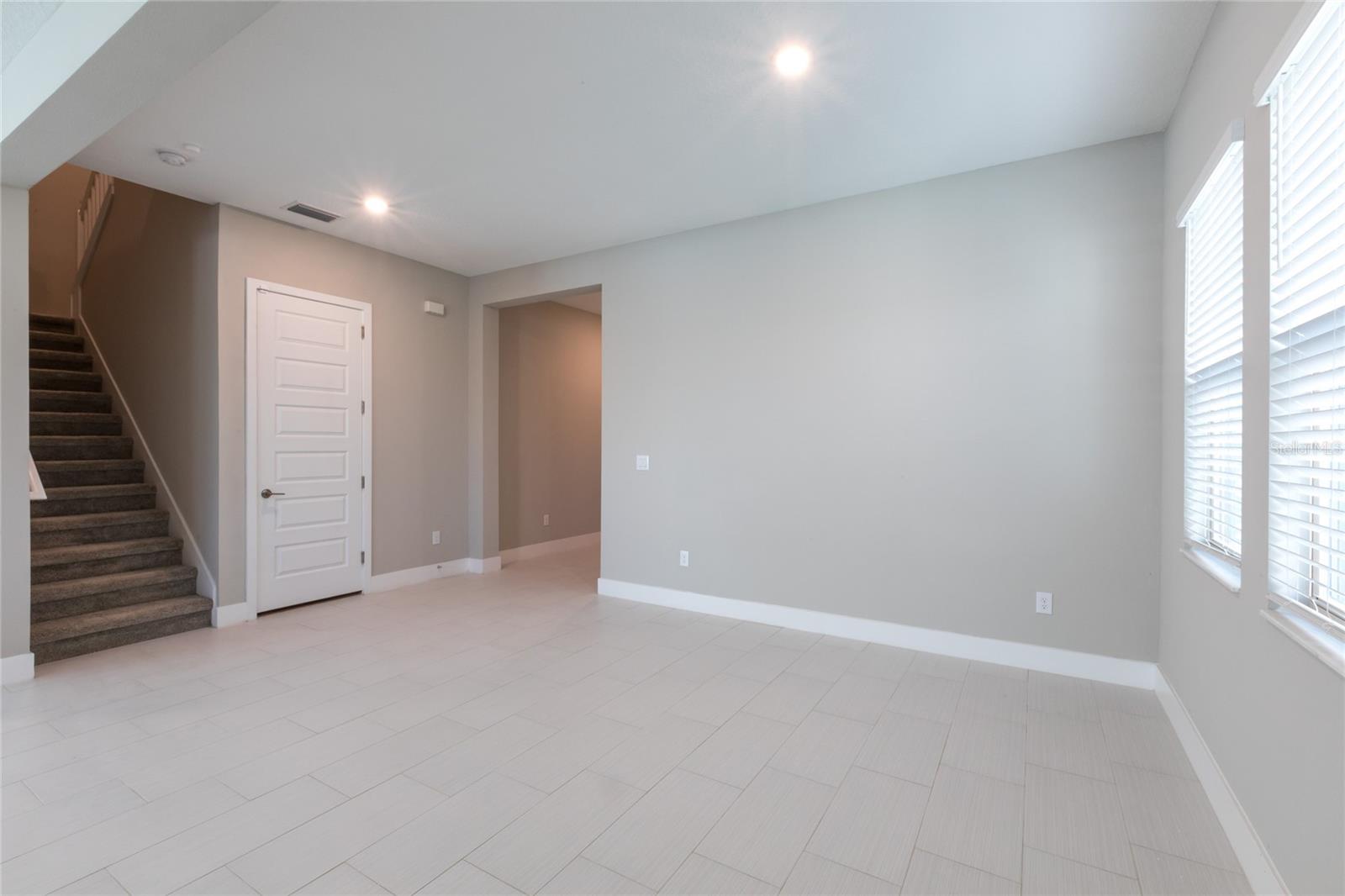 Image 11 of 36 For 7714 Faul Street