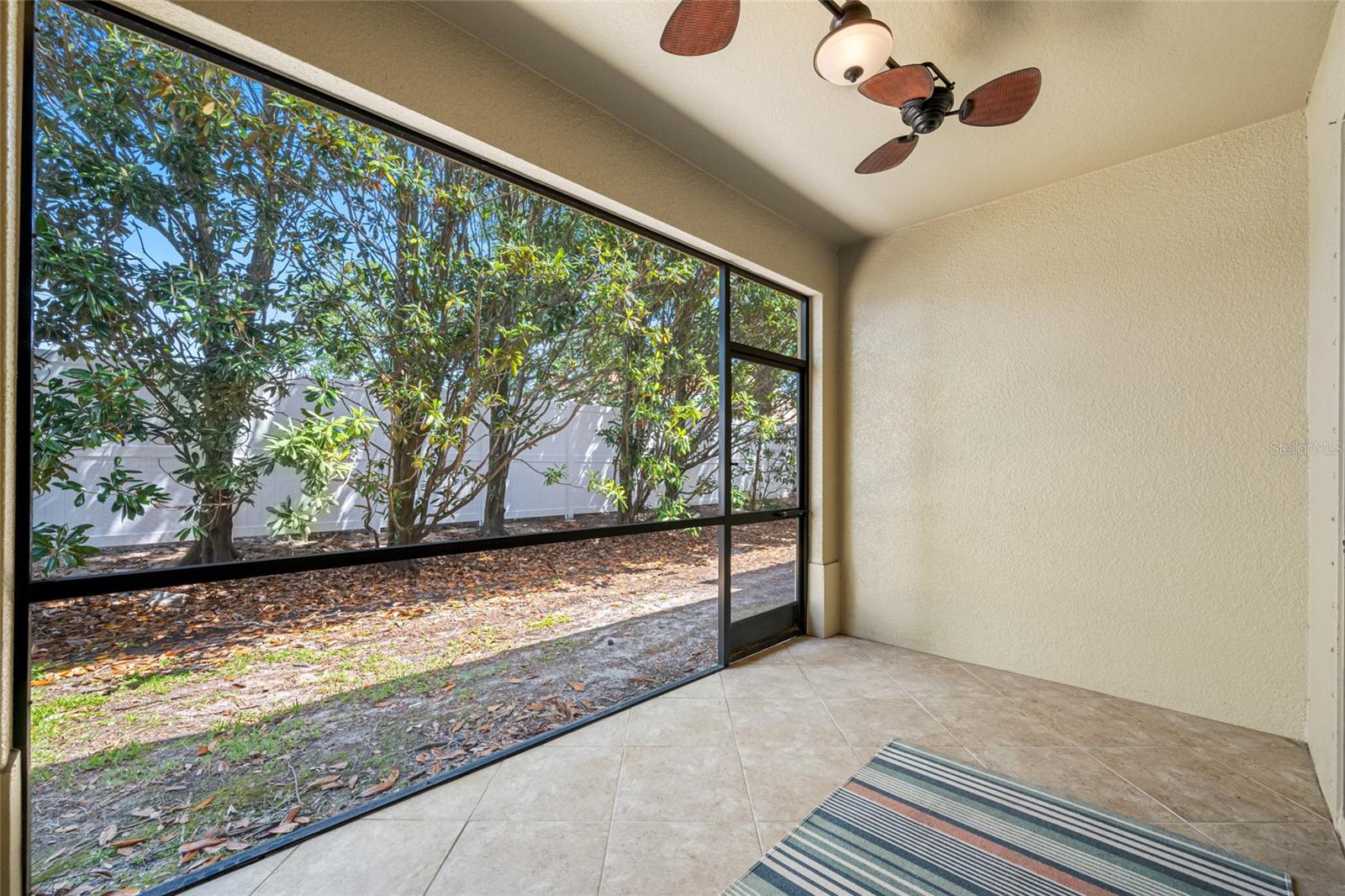 Image 11 of 59 For 2527 Silverback Court