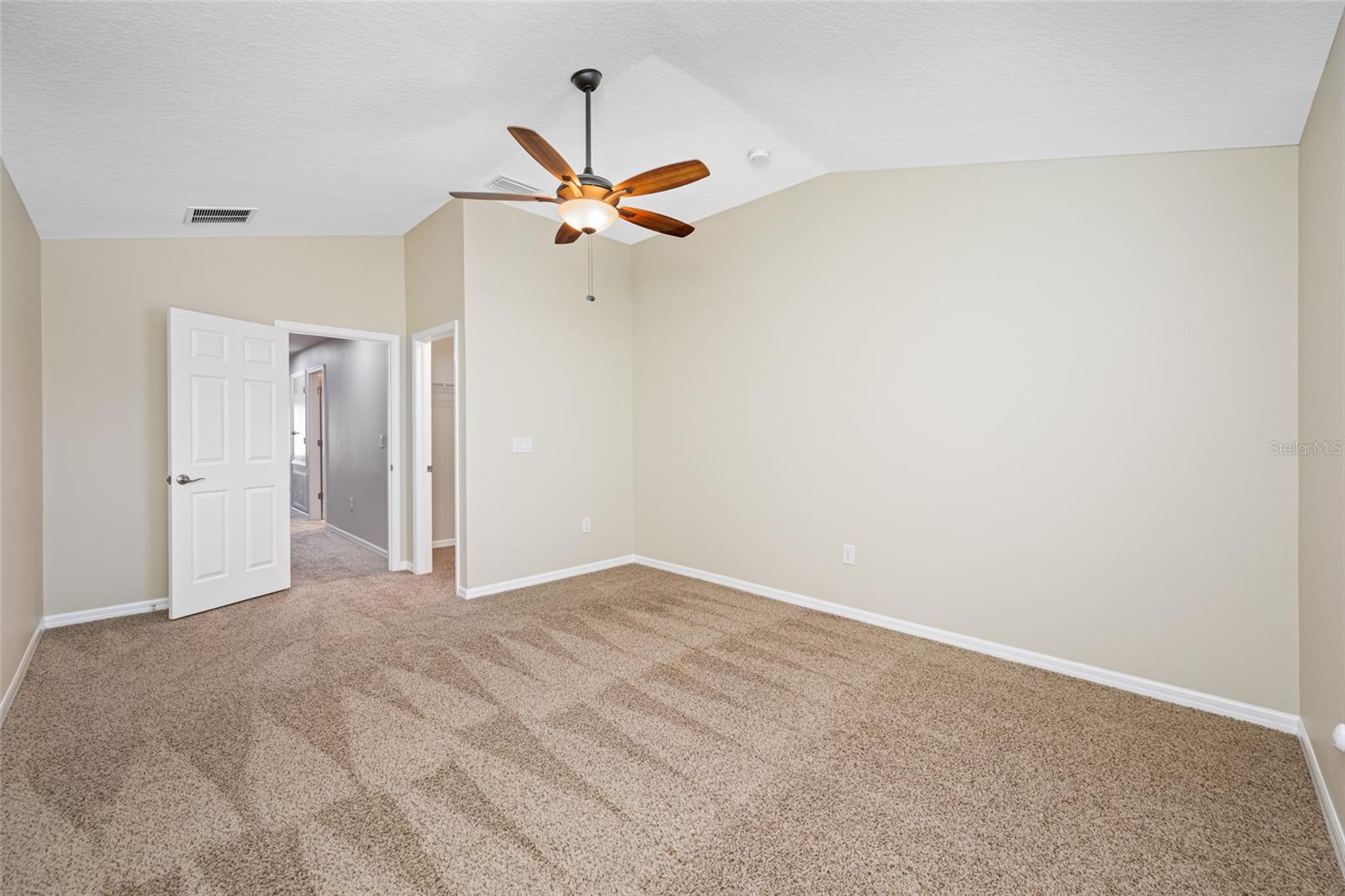 Image 43 of 59 For 2527 Silverback Court