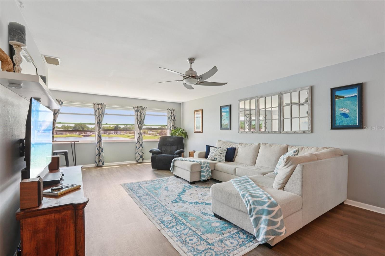 Image 11 of 28 For 3850 13th Avenue N 210