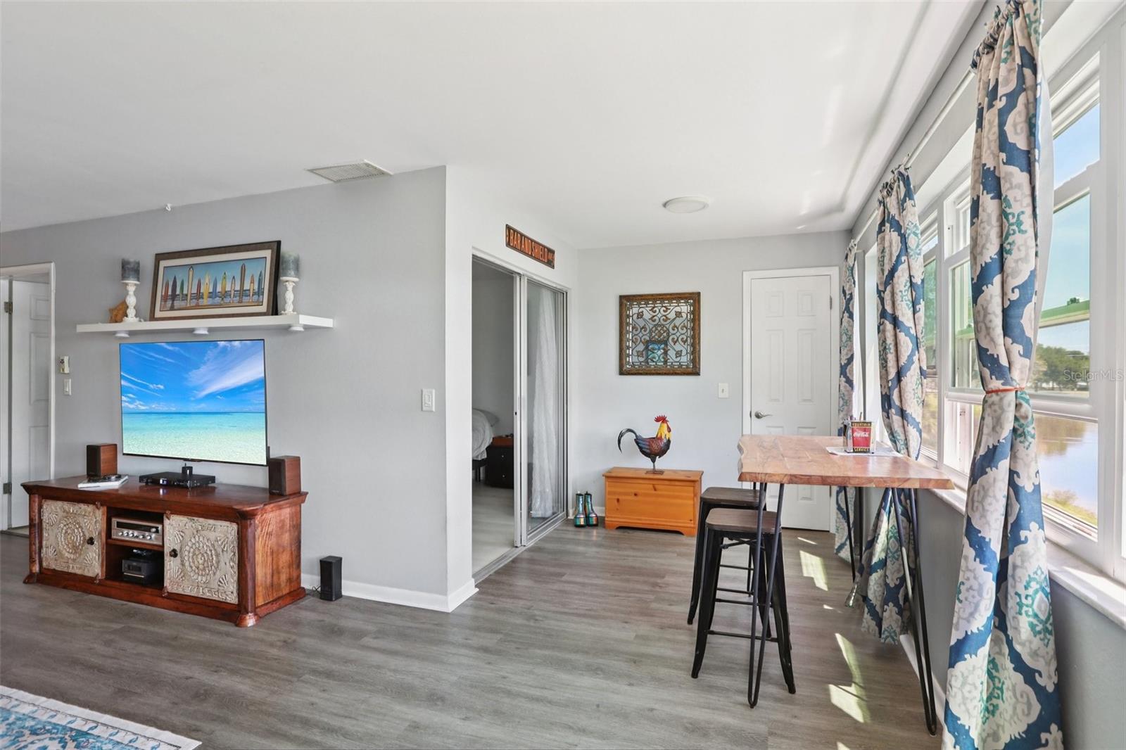 Image 14 of 28 For 3850 13th Avenue N 210