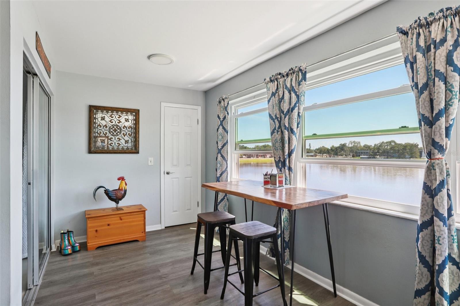 Image 15 of 28 For 3850 13th Avenue N 210