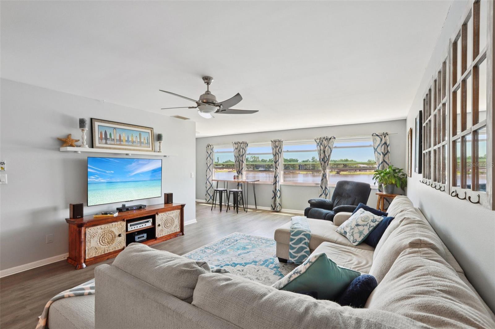 Image 4 of 28 For 3850 13th Avenue N 210