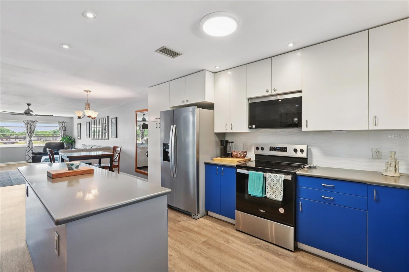 Image 6 of 28 For 3850 13th Avenue N 210