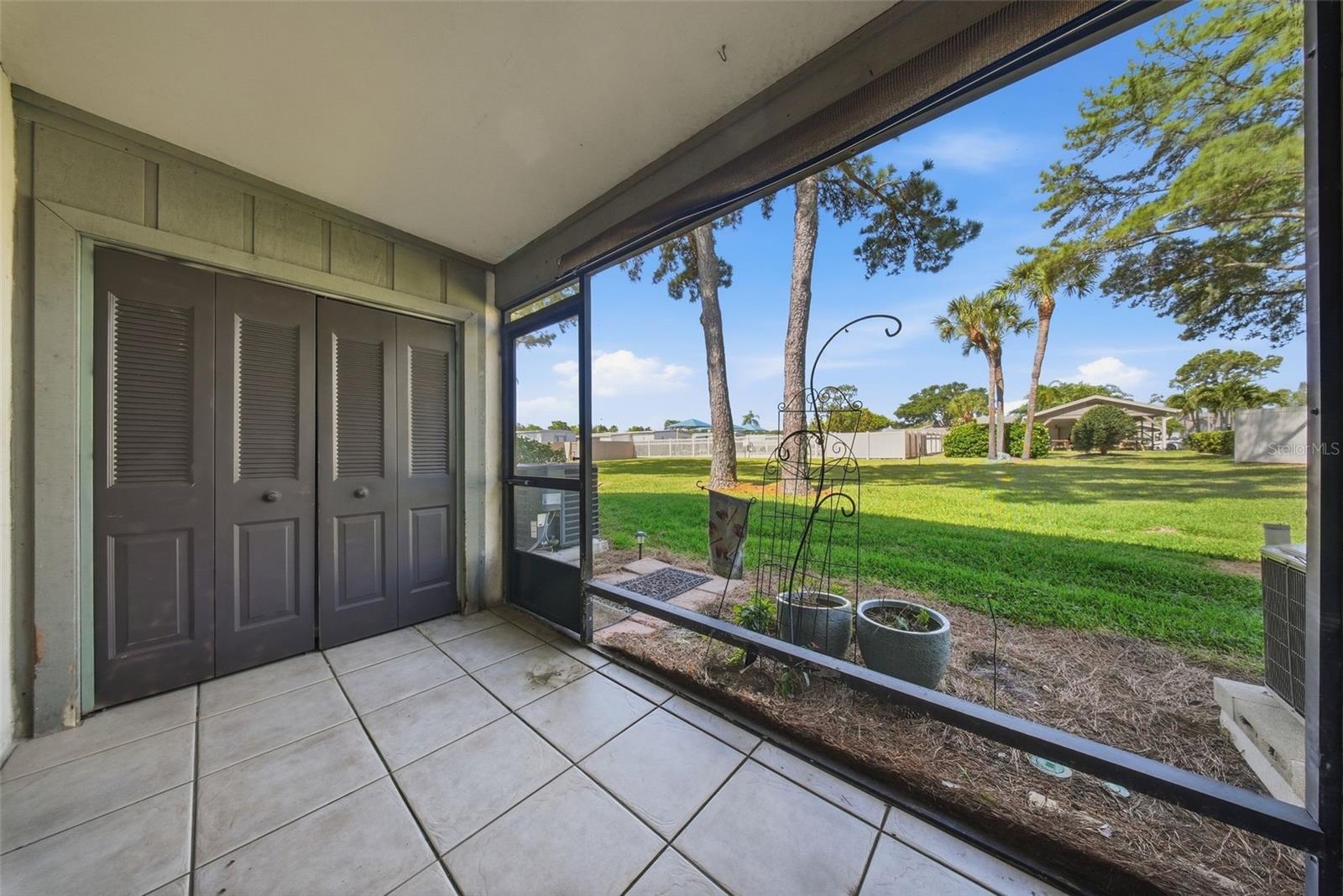 Image 25 of 41 For 2131 Ridge Road S 105