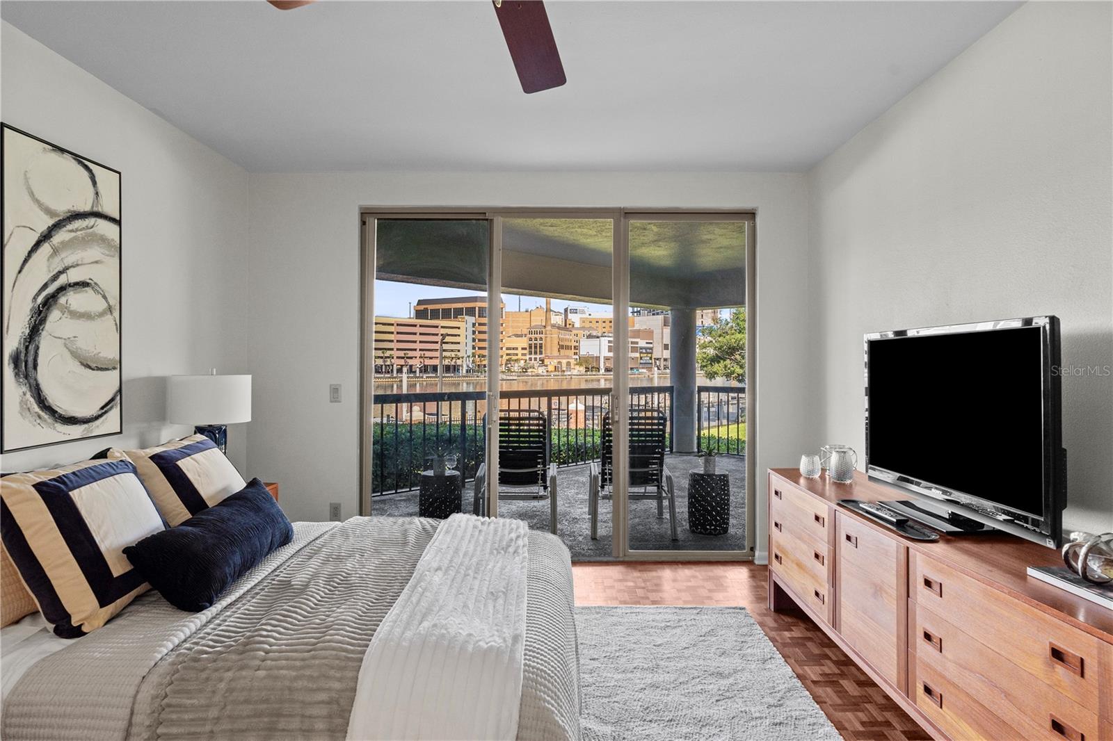 Image 14 of 35 For 707 Seddon Cove Way 707