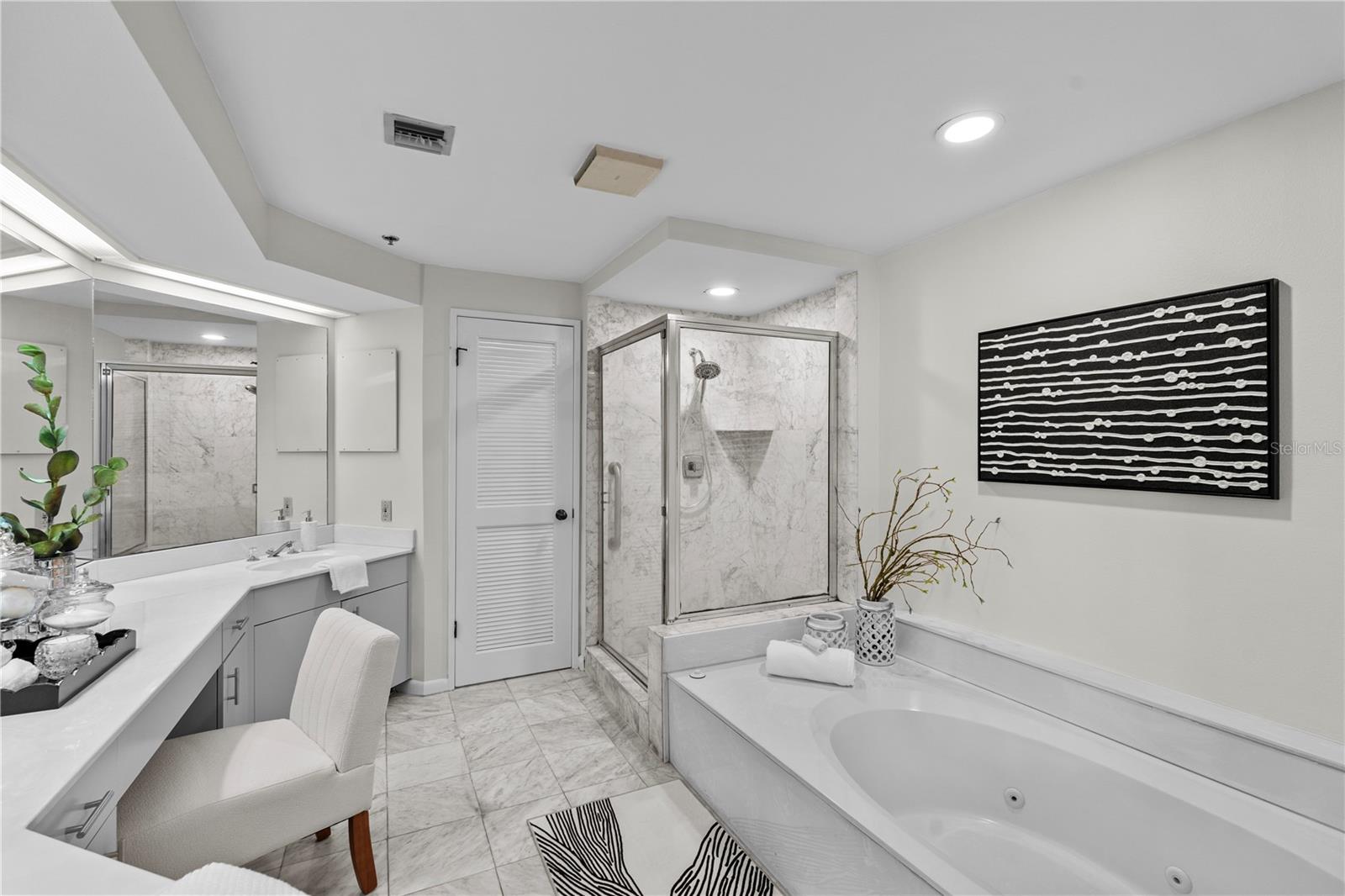 Image 18 of 35 For 707 Seddon Cove Way 707