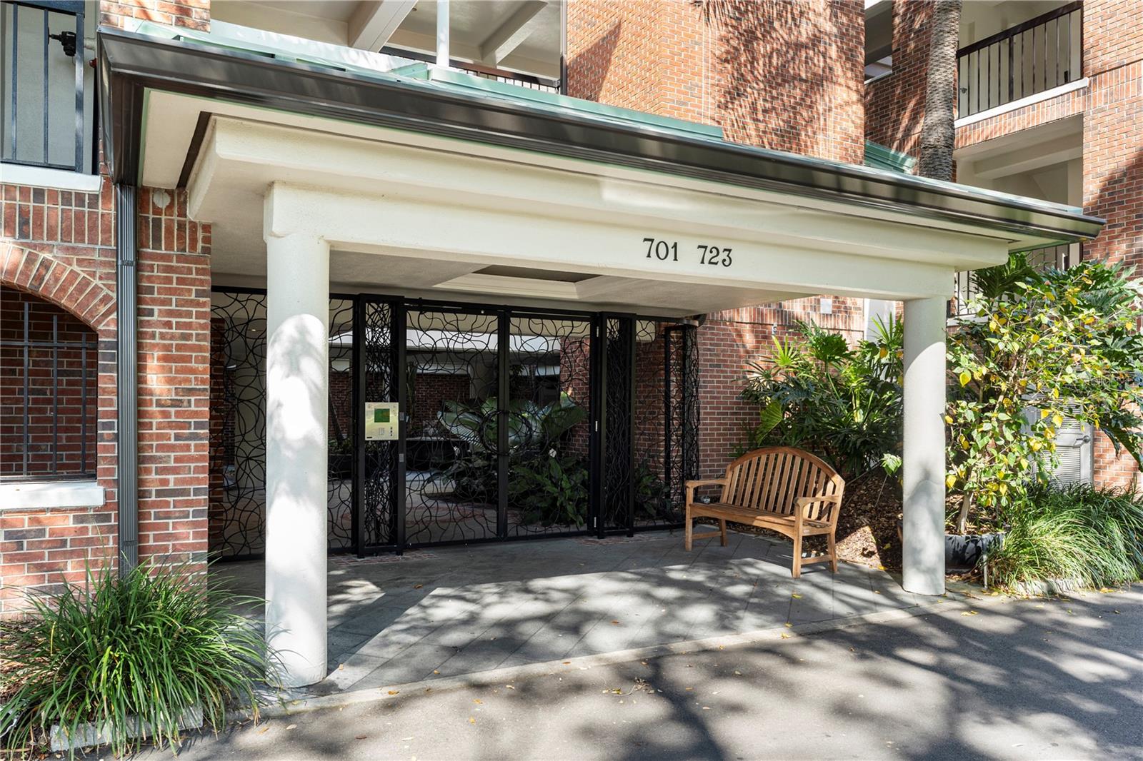 Image 2 of 35 For 707 Seddon Cove Way 707