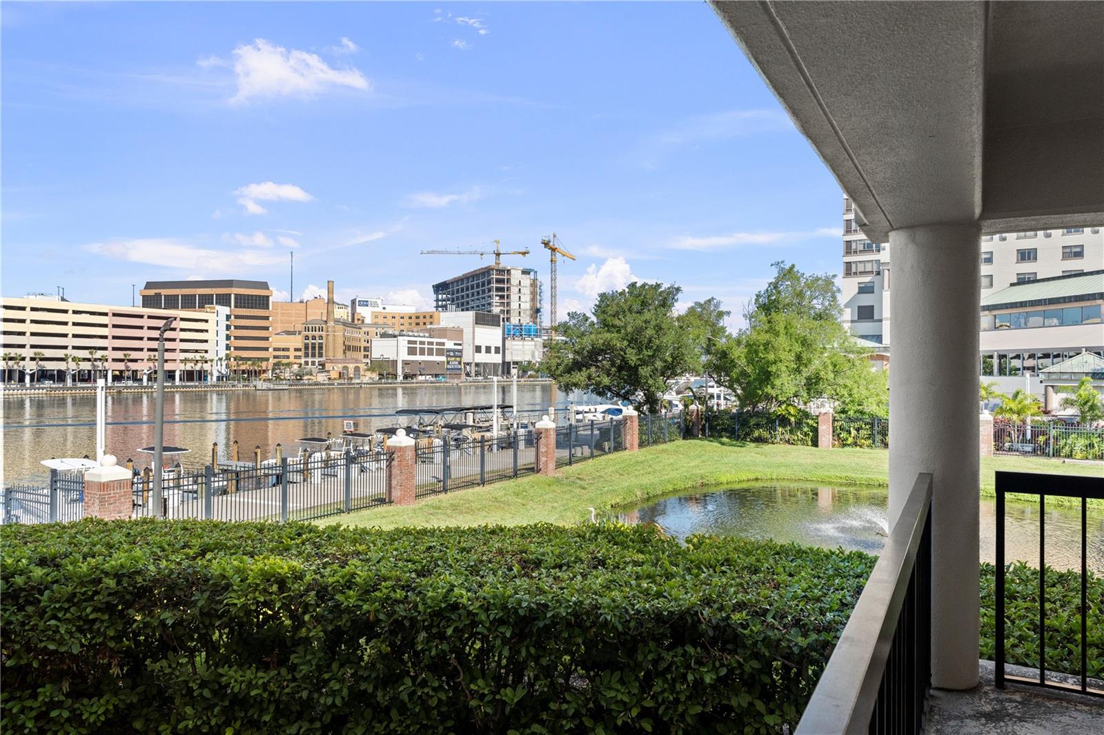 Image 28 of 35 For 707 Seddon Cove Way 707