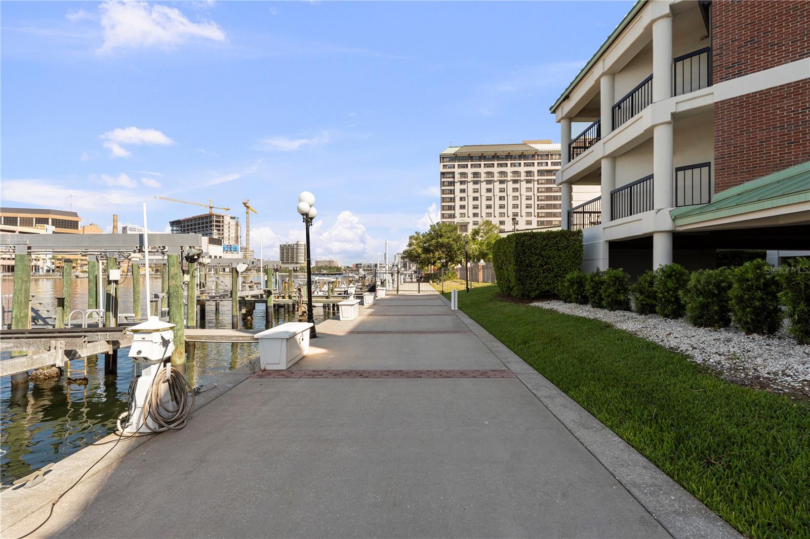 Image 30 of 35 For 707 Seddon Cove Way 707