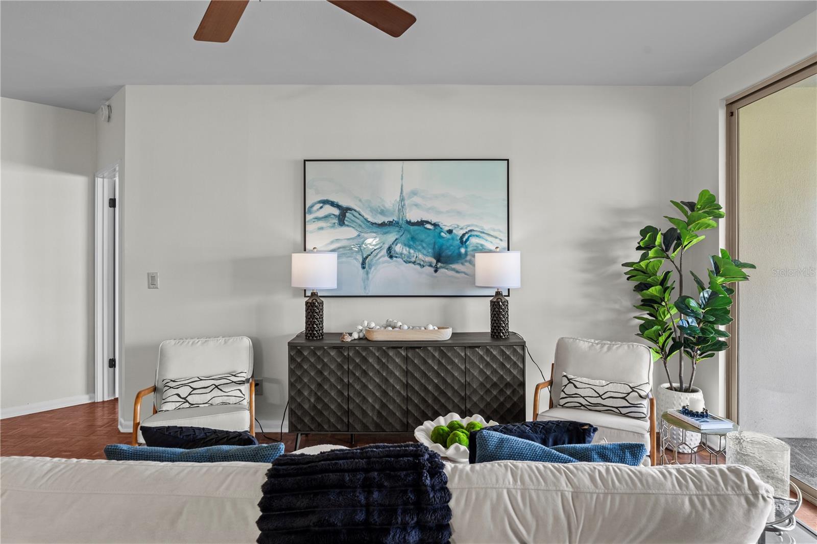 Image 7 of 35 For 707 Seddon Cove Way 707