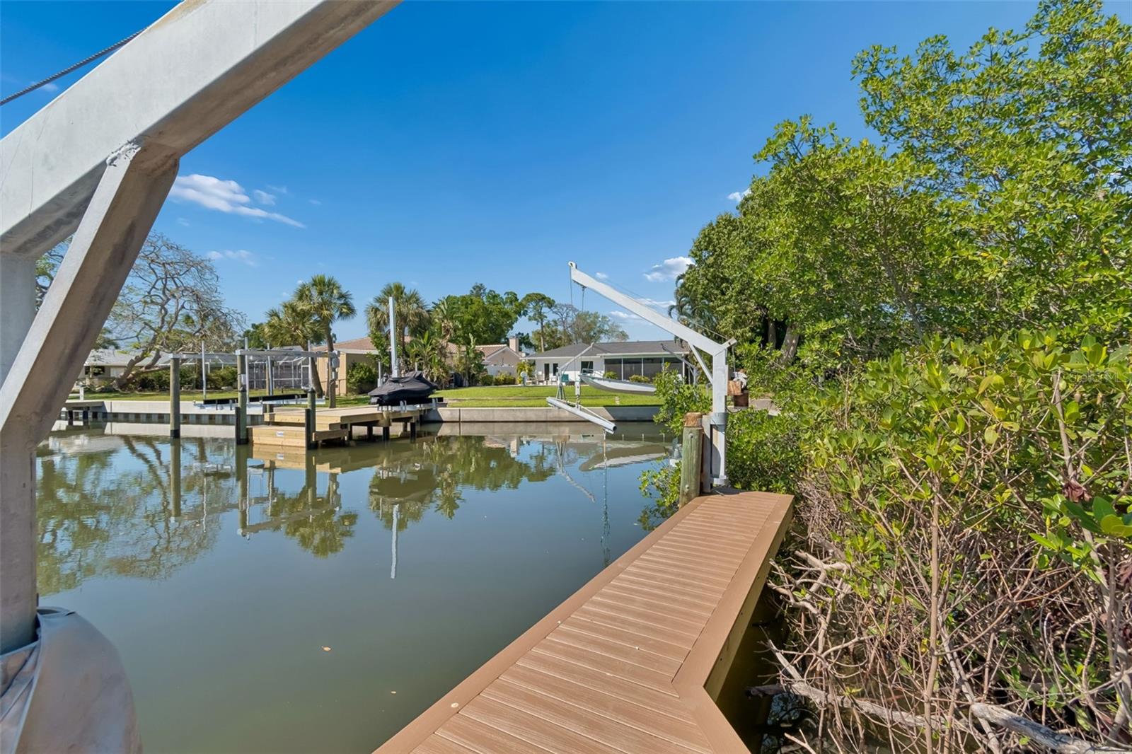 Listing photo id 37 for 4790 Shore Acres Boulevard Ne