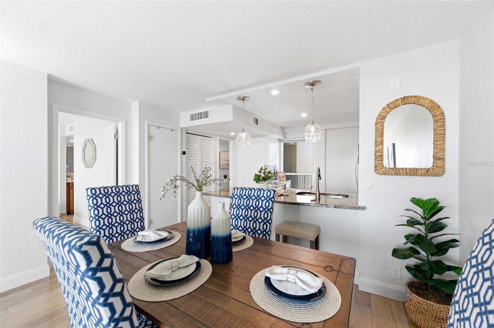 Image 11 of 73 For 2616 Cove Cay Drive 602