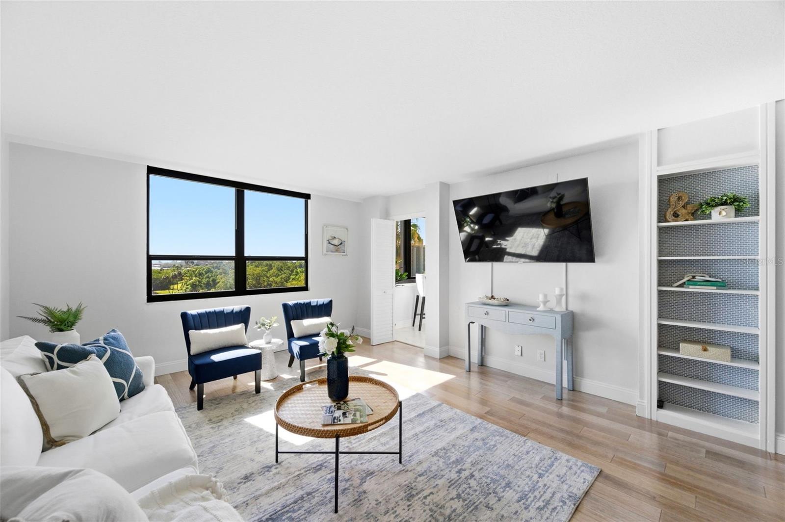 Image 15 of 73 For 2616 Cove Cay Drive 602